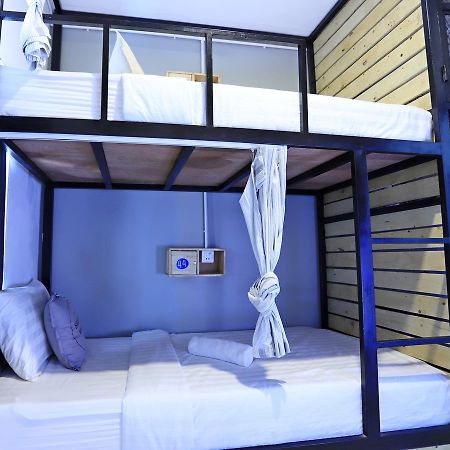 Oops Hostel Сиемрип Экстерьер фото